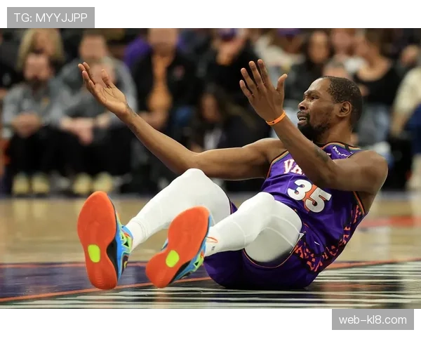 火箭年龄结构偏大埋隐患 伊森健康影响球队稳定性 火箭年龄结构偏大埋隐患 伊森健康影响球队稳定性